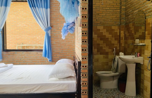 Quan Tom House | Gibbon Singing Homestay