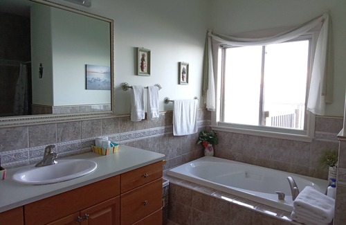 Regional District of Nanaimo Bed & Breakfast | Gibralter Rock Ocean View B&B