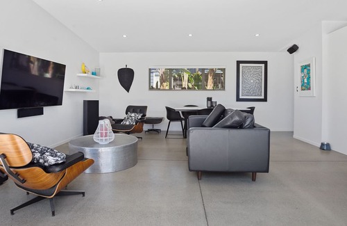 Waihi Beach House | GIBSONS GARAGE - WAIHI BEACH HOLIDAY HOME in Waihi Beach