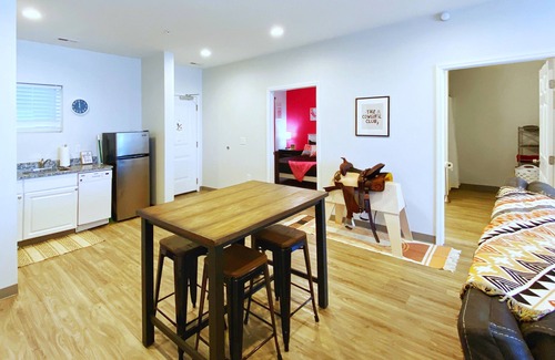 Five Points Condo | Giddy Up in East Suites! 4 bd/2 ba! Walk everywhere in East Nash!