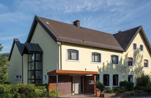Hasenfeld House | Giebelzimmer - Landhaus Weber