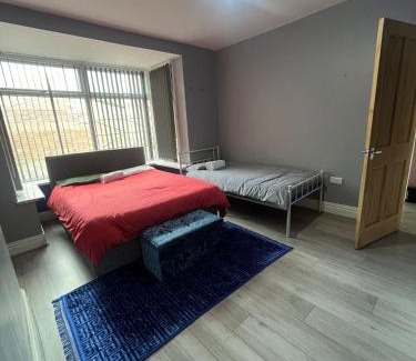 Fenham House | Giga Residential 4 Bedrooms, 8 guests , Near City Centre, Arcade Machine, Sky TV, Netflix, Free Wifi, Free Parking