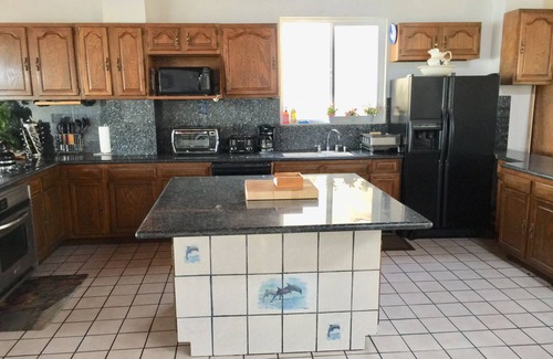 Las Gaviotas House | Gigantic House-Great for Familes, Friends, Couples-Ocean Views-Steps to beach