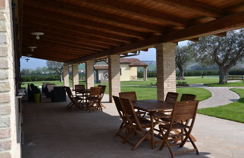 Mondolfo Apartment | GIGLIO: APARTMENT WITH SWIMMING POOL 5 MINUTES FROM THE SEA
