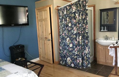 Saint-Andre-Avellin Bed & Breakfast | Gil Ann