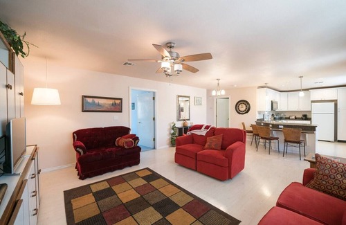 Thatcher House | Gila Valley Cottage | Quiet Retreat w/BBQ Patio