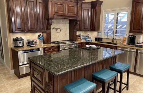 Gilbert House | ✨GILBERT GETAWAY✨Special fall rates! Beautiful home with lots of amenities!