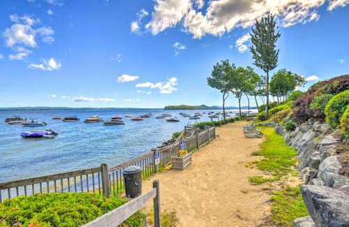 Gilford House | Gilford Townhome with Lakefront Beach and Pool Access!
