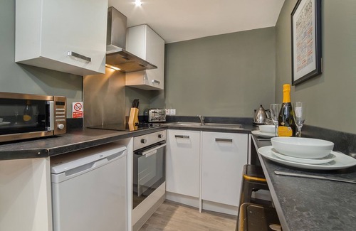York Cottage | Gillygate Boutique Apartment - sleeps 4 guests in 1 bedroom