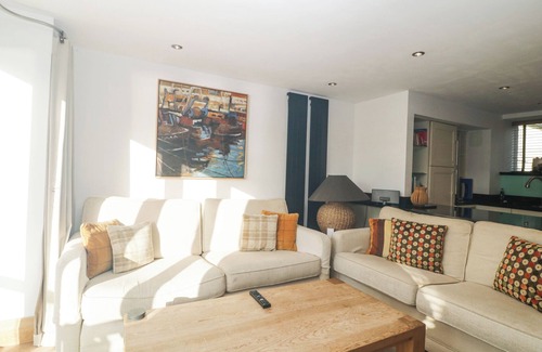 Noss Mayo Cottage | GILLYWEED, family friendly, with a garden in Noss Mayo