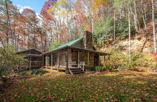 Lake Sequoyah Cabin | Gilmer Lodge - secluded original log cabin, minutes from town!