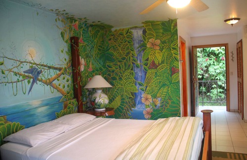 Nuevo Arenal Bed & Breakfast | Gingerbread Hotel and Restaurant