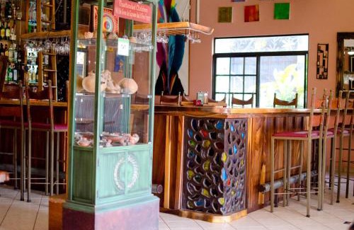 Nuevo Arenal Bed & Breakfast | Gingerbread Restaurant & Hotel