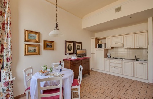 Santa Maria Novella Apartment | GIOTTO apartment in Santa Maria Novella square