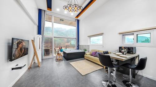 Sinbuk-myeon House | Gipei Wool Story Pension