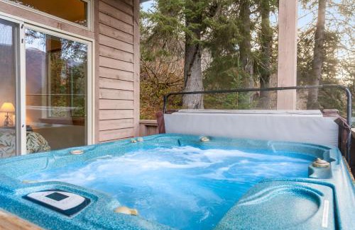 Alyeska House | Girdwood Mountain Chateau