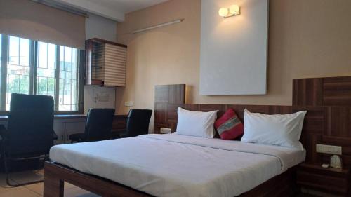 Kolhapur House | Giriraj Homestay 3 BHK with driver room