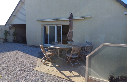 Cotentin Peninsula House | Gîte Le Dakota facing the sea