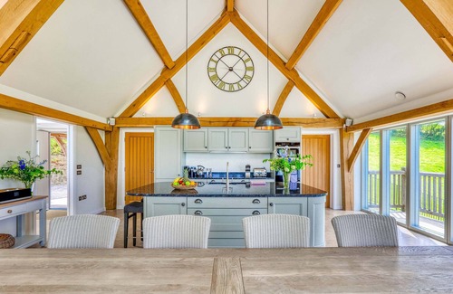Totnes House | GITCOMBE RETREAT, luxury holiday cottage, with pool in Cornworthy