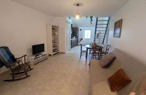 Chaingy Cottage | Gîte 1 Les Ratys: charm, tranquility and comfort near Orleans