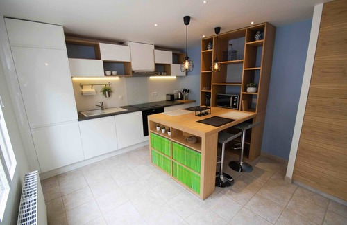 Moret-sur-Loing House | Gîte 1 to 4 people, renovated stone house in the heart of Moret-sur-Loing