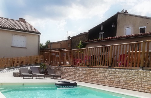 Saint-Loup-Lamaire Apartment | Gîte 10p in a city of character, Saint Loup sur Thouet
