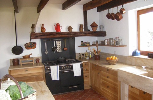 Thurageau Cottage | Gîte 20 minutes from the FUTUROSCOPE, with COVERED SWIMMING POOL