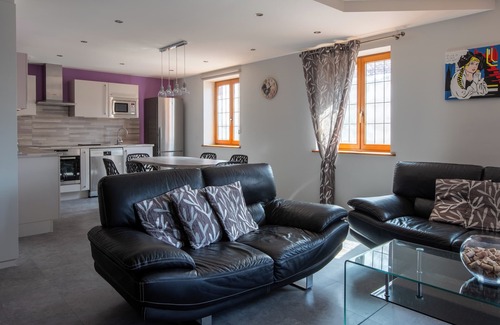 Itterswiller Apartment | GITE 3* ITTERSWILLER SUR LA ROUTE DES VINS D'ALSACE Swimming pool in 2026