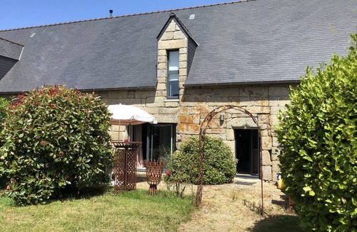 Nevez House | Gite Alcove in a farmhouse beach and coastal path on foot