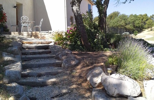 Peypin-d'Aigues Apartment | Gite app La Marie *