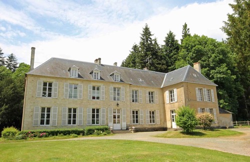 Bellavilliers Cottage | Gite Bellavilliers, 6 bedrooms, 14 persons