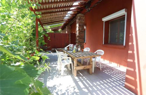 Le Puech Apartment | Gite Bergerie Piscine avec vue panoramique sur le Lac du Salagou