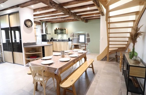 Besse Cottage | Gite Besse, 4 bedrooms, 8 persons