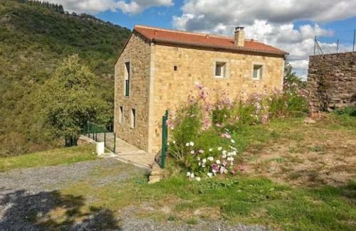Montclar House | Gite Brousse le Chateau