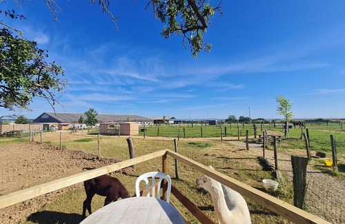 Burthecourt-aux-Chenes Cottage | Gite Burthecourt-aux-Chênes, 1 bedroom, 4 persons