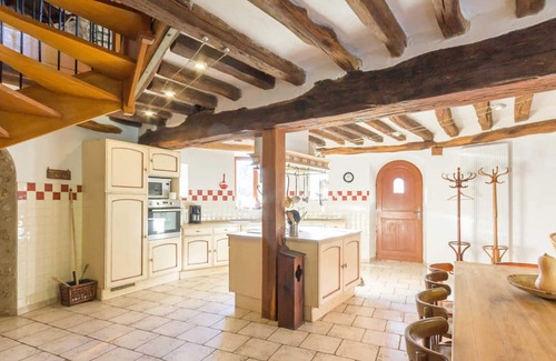 Cernay-la-Ville Cottage | Gite Cernay-la-Ville, 4 bedrooms, 8 persons