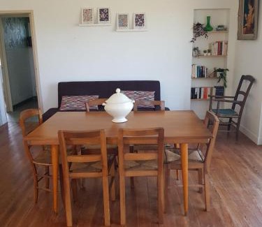 Sainte-Livrade-sur-Lot House | GITE chez mamie - 7 personnes A SAINTE LIVRADE SUR LOT