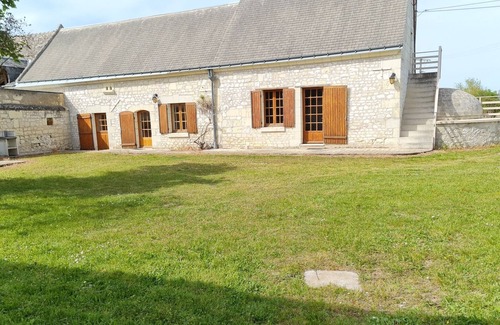 Restigne House | Gîte "Chez Nicole" in the heart of the Loire castles