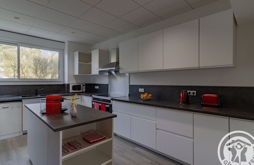 Cholet Cottage | Gite Cholet, 6 bedrooms, 15 persons