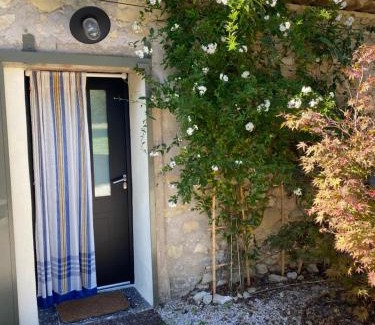 Pierrerue House | GITE COCOTTE