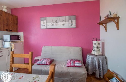 Besse-en-Chandesse House | GITE DES BRUYERES - BESSE AND SAINT ANASTAISE