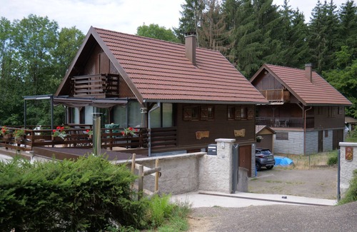Colroy-la-Roche Apartment | Gite Dans Chalet de Moyenne Montagne Tout Confort Avec Sauna et Bain Finlandais