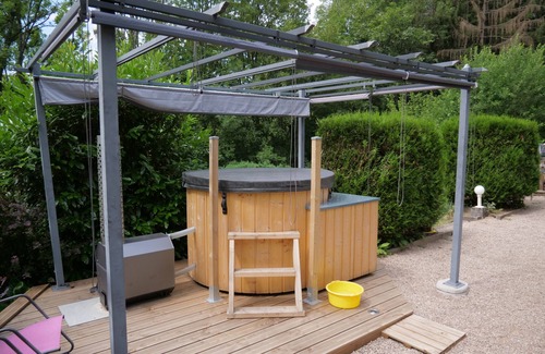 Colroy-la-Roche Apartment | Gite Dans Chalet de Moyenne Montagne Tout Confort Avec Sauna et Bain Finlandais