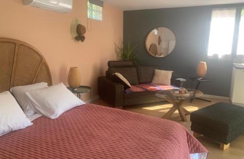 Peri House | Gite dans le maquis avec piscine privée