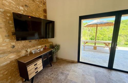 Rouffignac-Saint-Cernin-de-Reilhac House | Gite de charme avec piscine 4 chambres