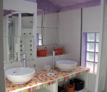 Brousse House | Gite De Charme Auvergne Cab'âne