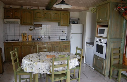 Paroisse des Monts de Bienne House | gite de France in old farm park of Haut Jura