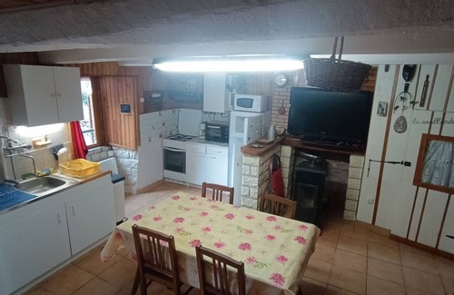 Valbeleix House | Gite de la Couze authentic Auvergne house ideal for nature lovers