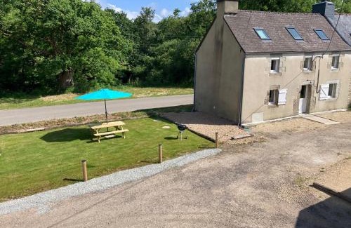Berrien House | Gite de la mare aux sangliers Huelgoat