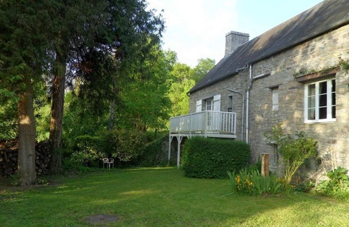 Le Vey House | Gite de la petite suisse "CAPUCINE"